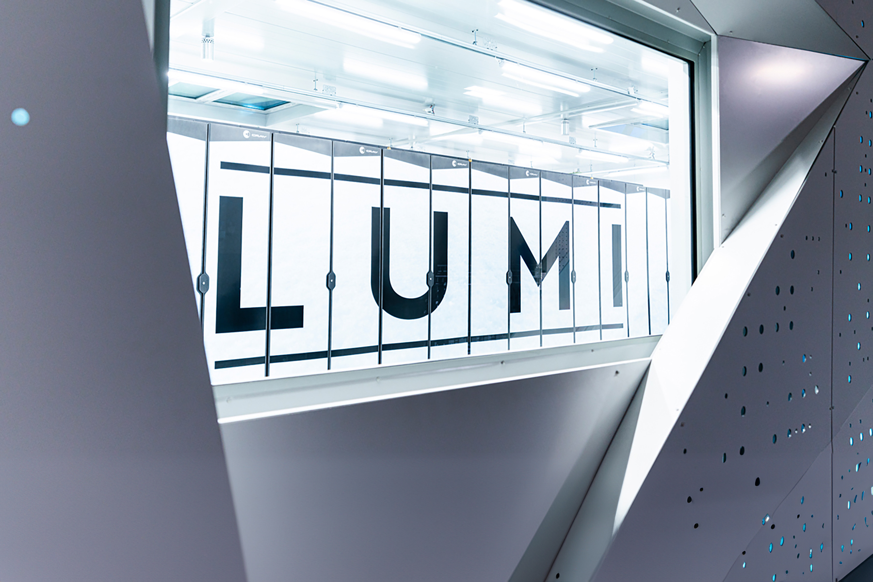 Supercomputer Lumi
