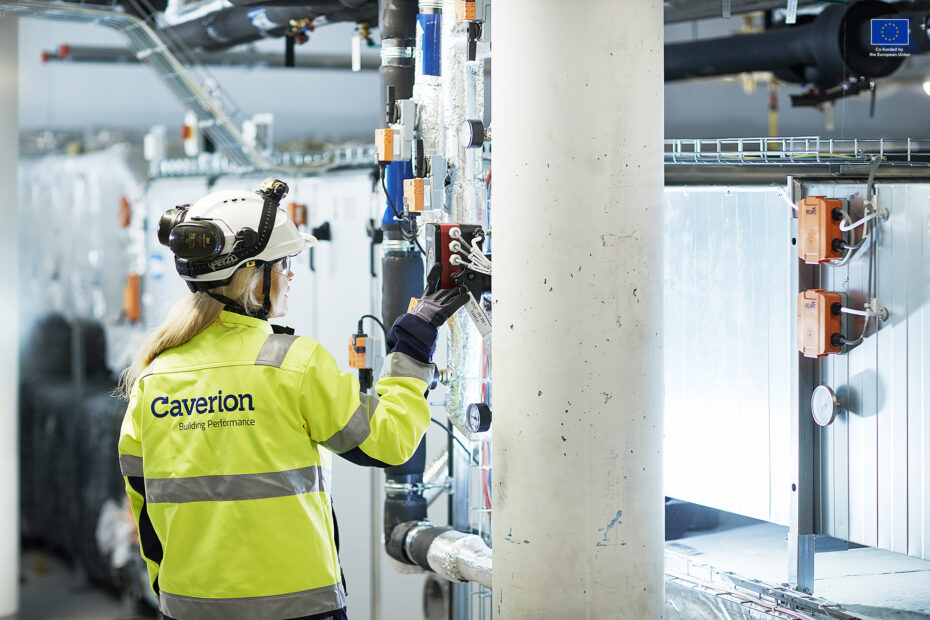 Caverion technician at work. Taken av Lambertseter sykehjem, Oslo, Norway for 'Folka Våre' (Our People) campaign. Photo by Caverion Caverion Technician at work. Taken av Lambertseter sykehjem, Oslo, Norway For 'Folka Våre' (Our People) campaign. (MG_0909) Pictured: Hilde Dahl Hjerkinn
